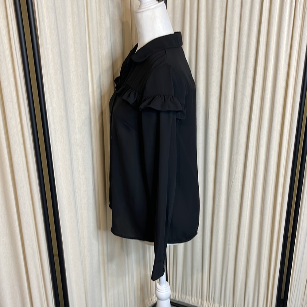 GORGEOUS BLACK RUFFLE BUTTON DOWN BLOUSE SIZE SMALL - Picture 7 of 9